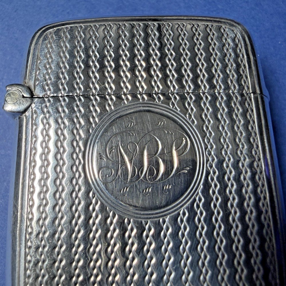 VICTORIAN SOLID SILVER WIDE VESTA CASE LONDON 1892 BY SAUNDERS & SHEPHERD