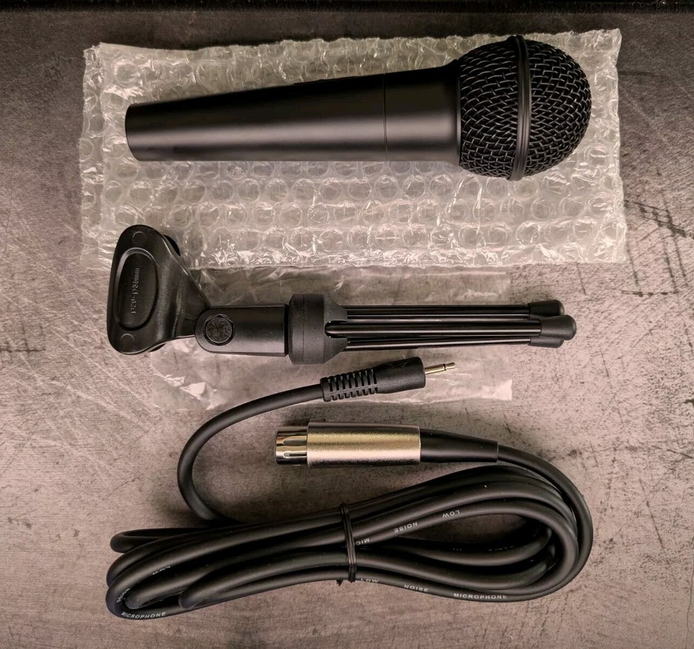 Microphone Kit From the Pinnacle Studio Movie box Plus.