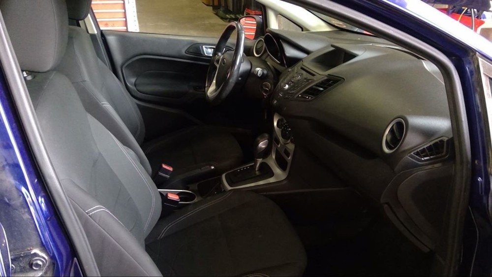 FIESTA 2016 Transmission Shift 664090