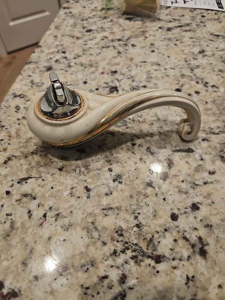 VINTAGE RONSON "FANTASY" TABLE LIGHTER Not Original Lighter