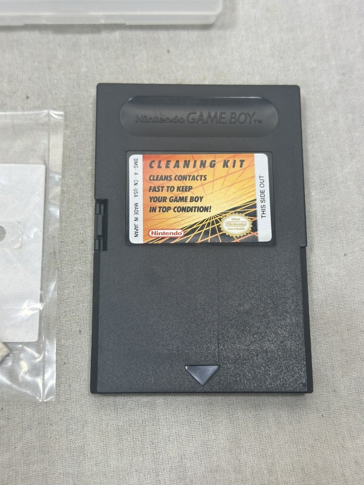 Nintendo Gameboy Cleaning Kit Cartridge Game Boy w/Plastic Case