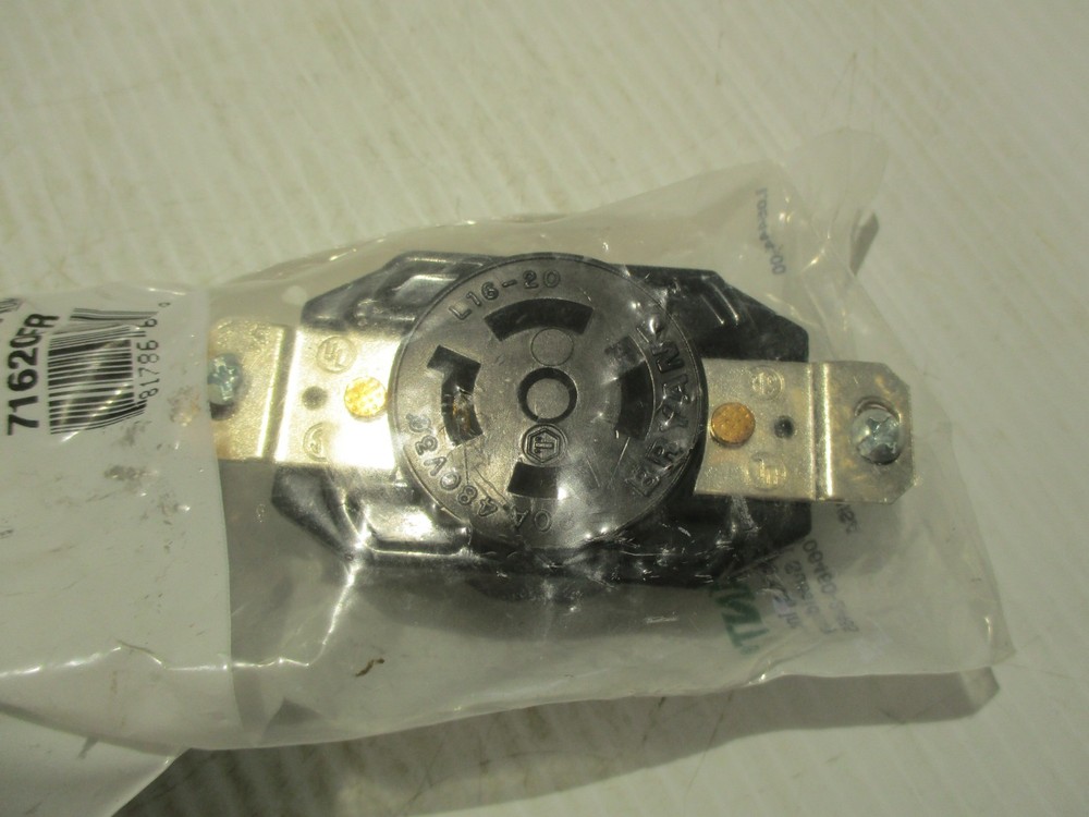 NEW BRYANT 71620FR LOCKING RECEPTACLE 20A 480V