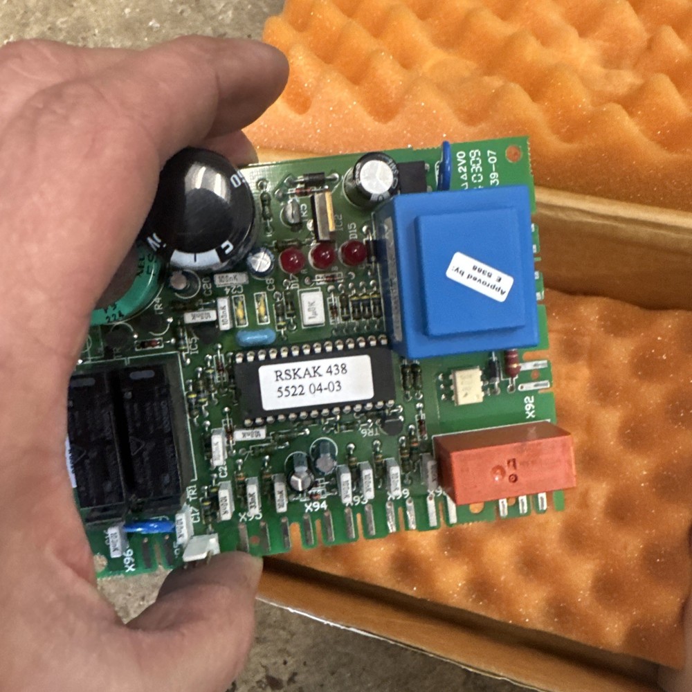 Wascomat 438 955511 Circuit Board 200-240 Volt