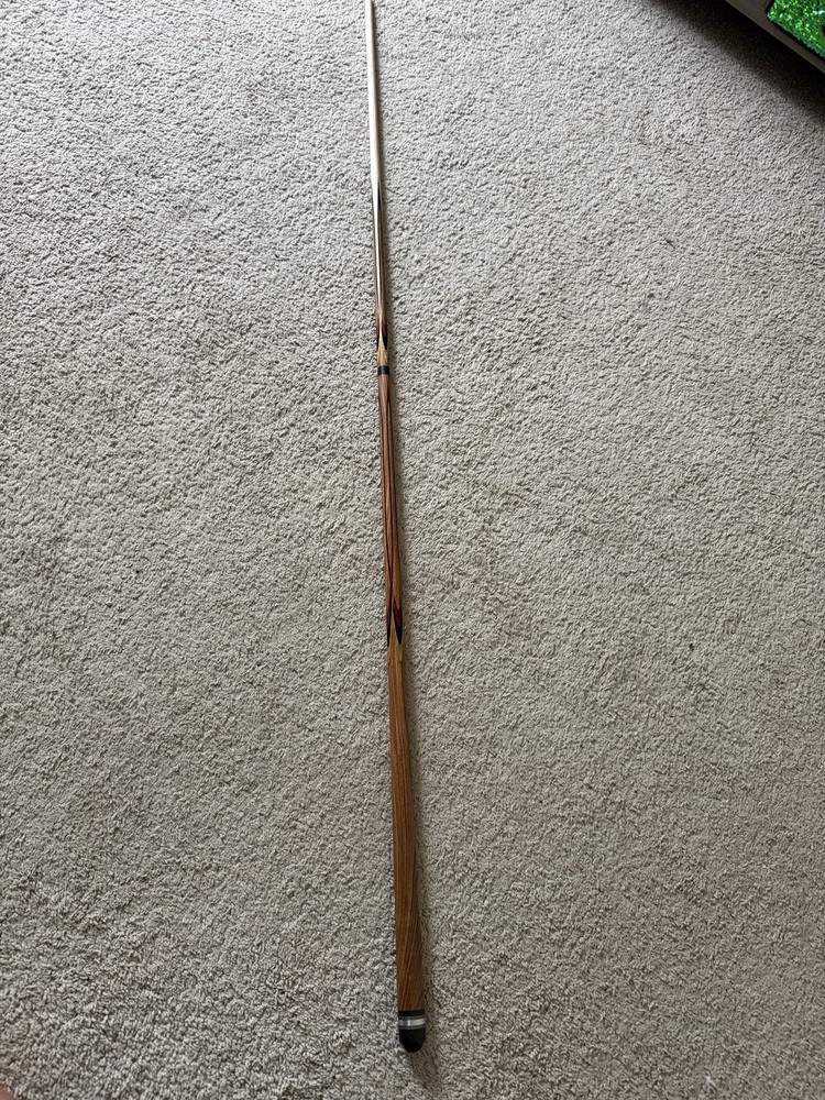 Cue Russian Pyramid, Billiard, Available In Orlando FL