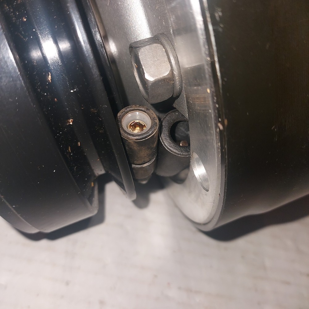 NOS 2-Wire AC Compressor HMMWV?, Scuffs & Scrapes, V Belt