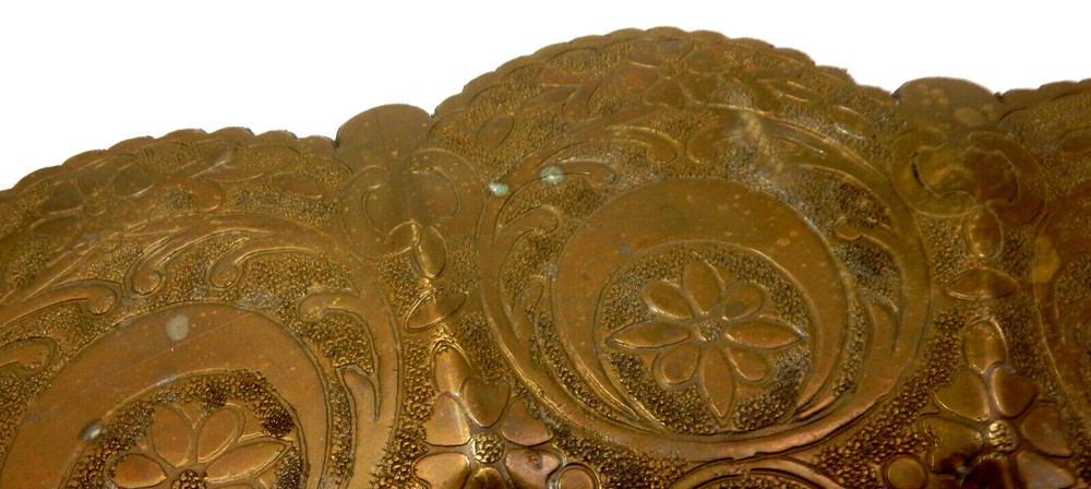 VINTAGE BRASS HAND ETCHED MIDDLE EASTERN CRESCENT MOON PATTERN PLATE TRAY