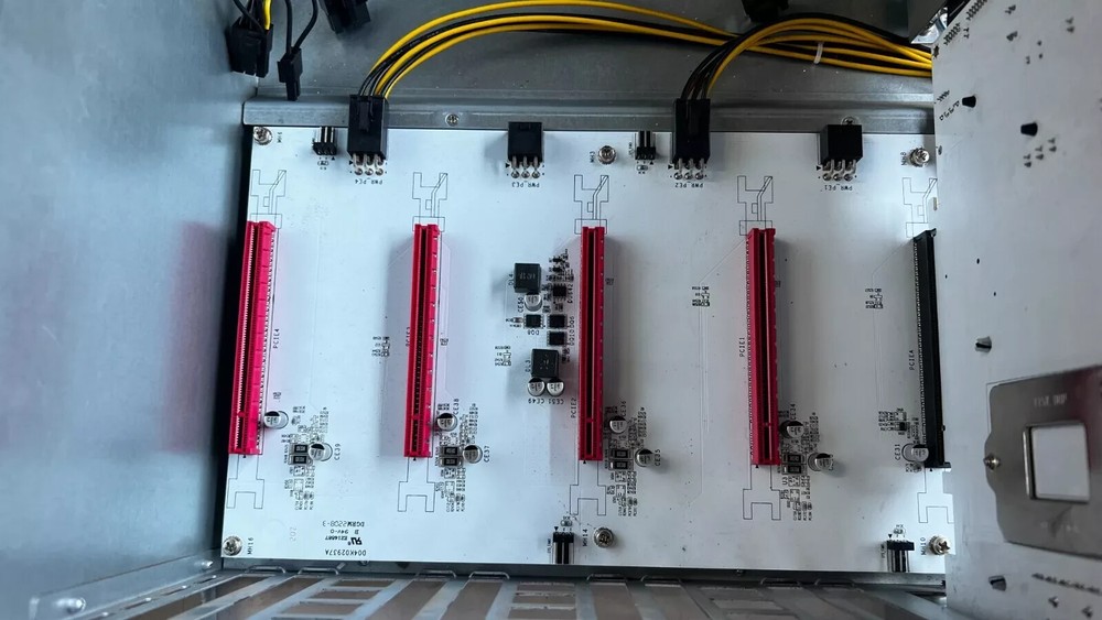 Octominer X8 ULTRA Plus 3000W