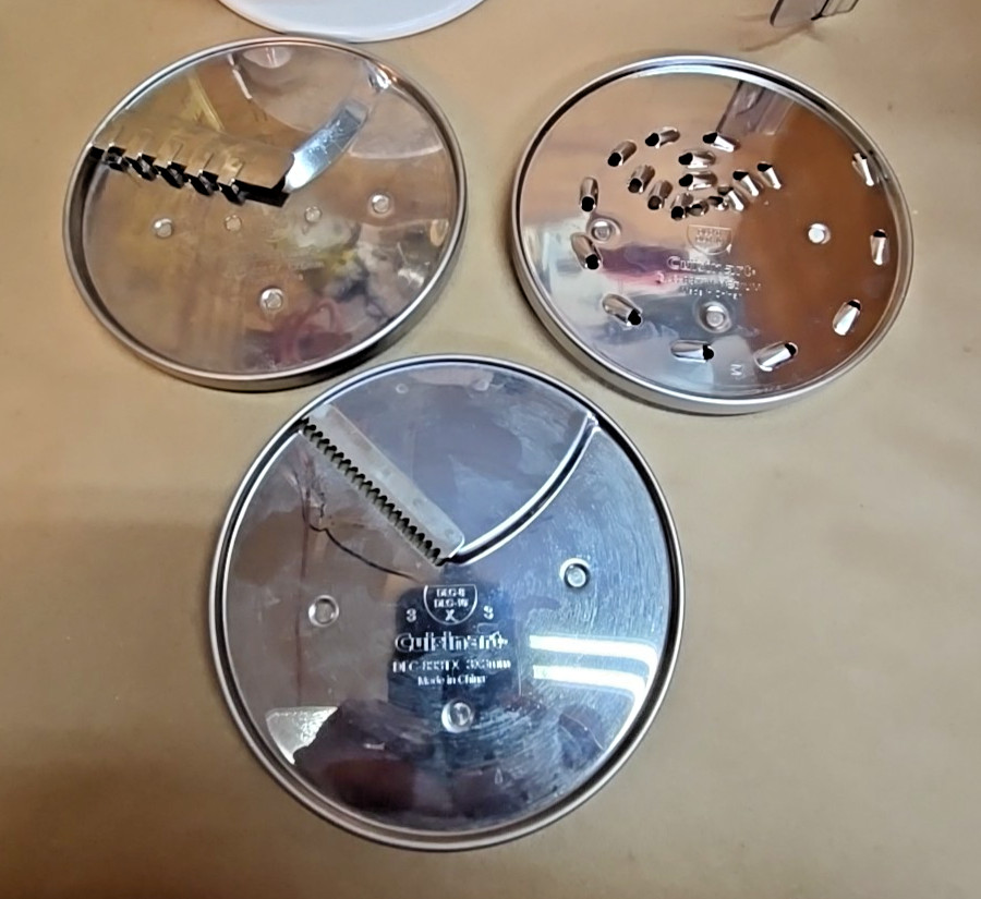 Cuisinart Model DLC-DH/DLC-DHC Disc Holder w/ Three Discs