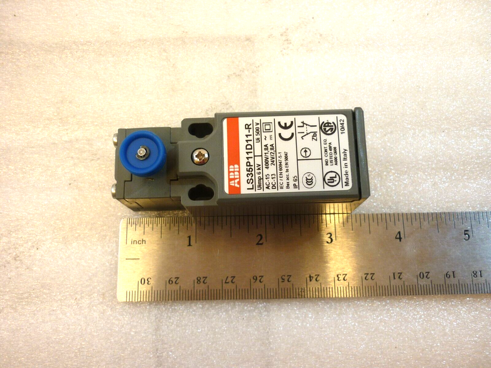 ABB Limit Switch, pn LS35P11D11-R