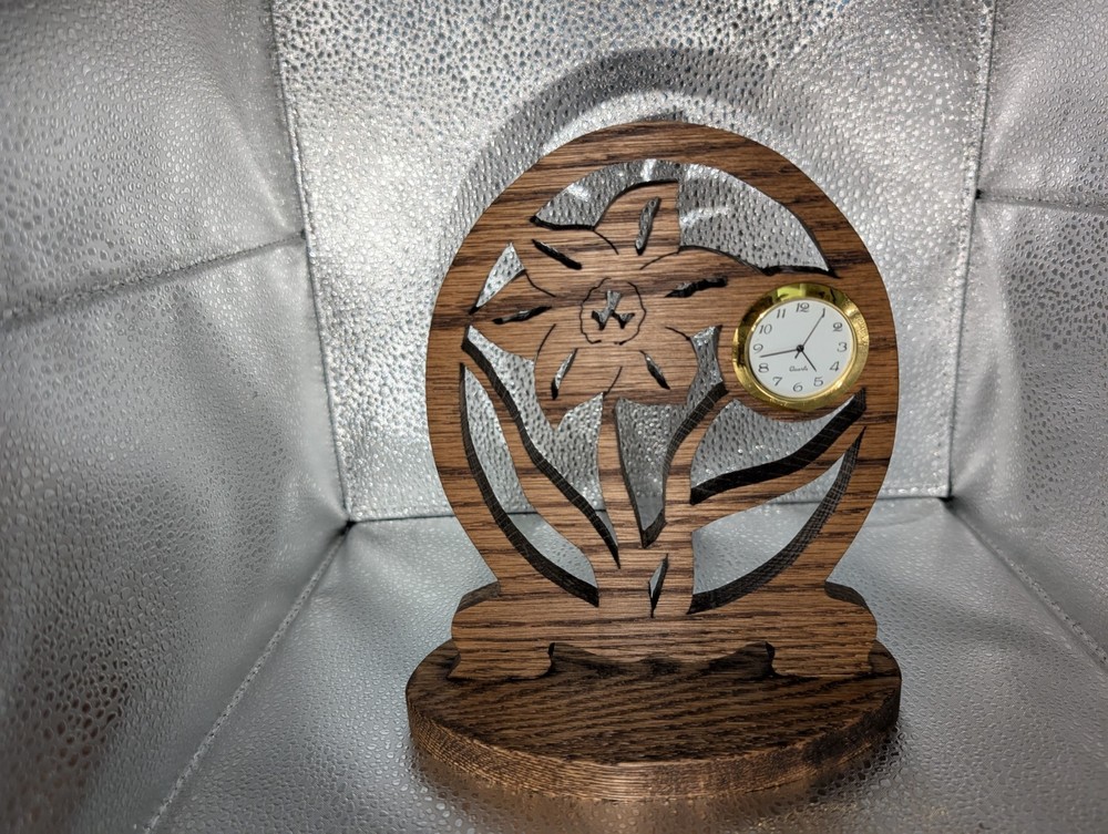 Handmade Scrollsawn Dafodill Flower Desktop Clock