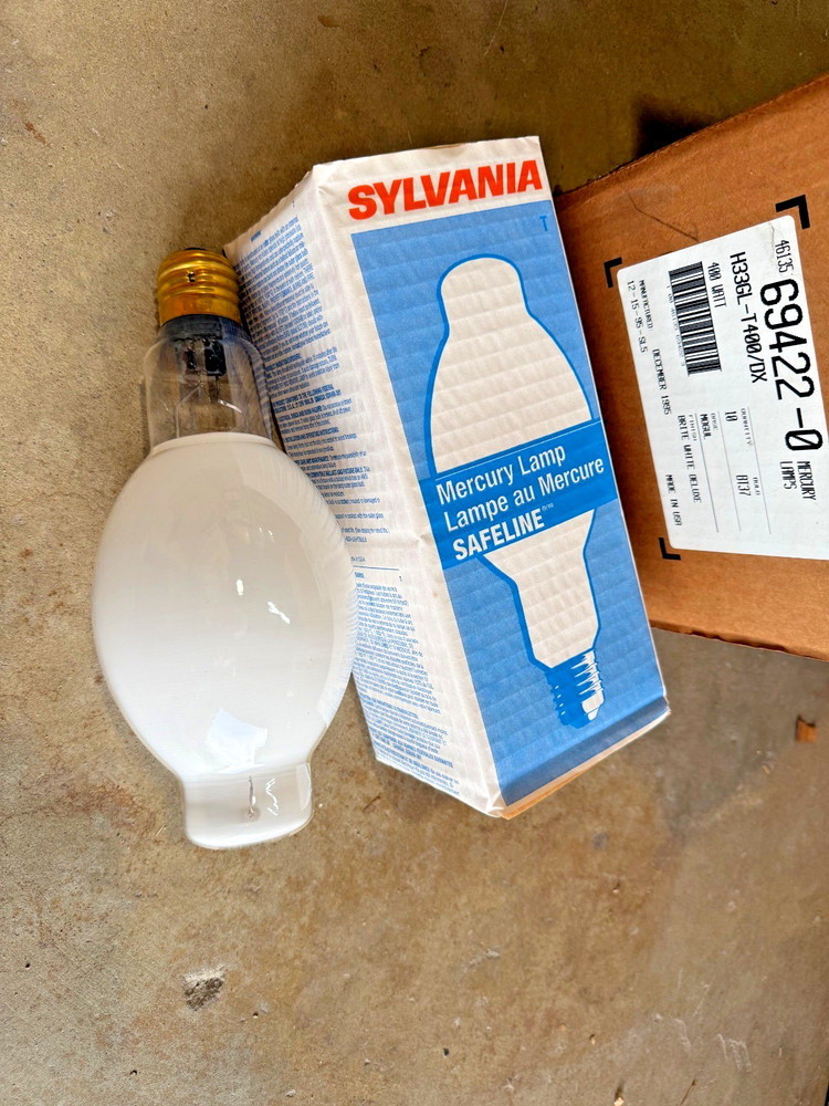 H33GL-T400/DX Coated Light Bulb Lamp 400W BT37 E39 Mogul Base SYLVANIA NEW 69422