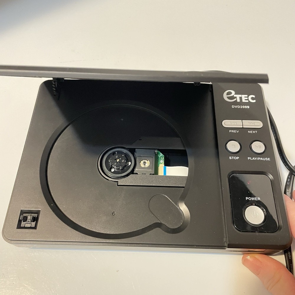 etec DVD2009 Player With Remote Control
