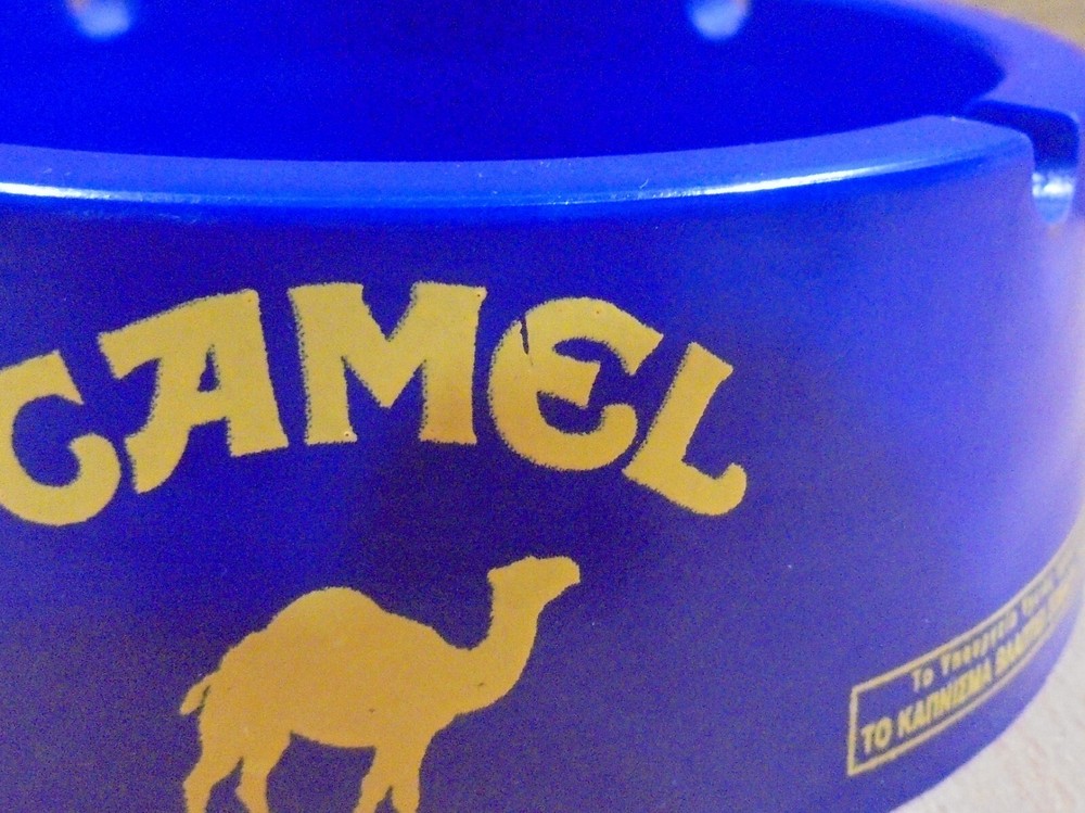 CAMEL CIGARETTES ADVERTISIGN VTG ROUND PLASTIC ASHTRAY