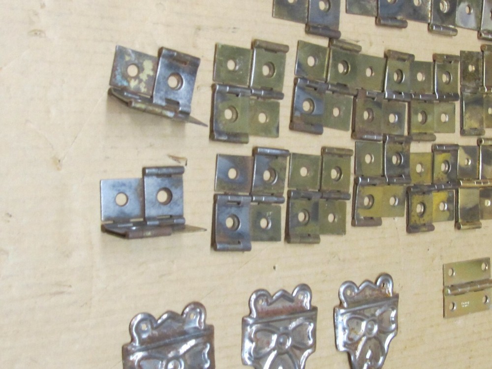 Lot of 30 Assorted hinges