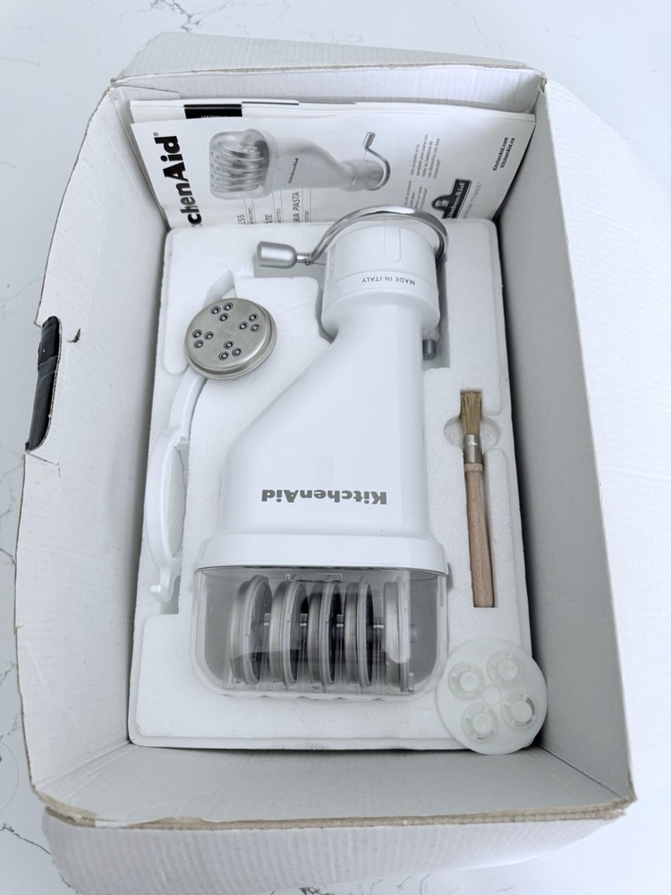 KitchenAid Gourmet Pasta Press Extruder With Attachments 6 Discs KPEXTA