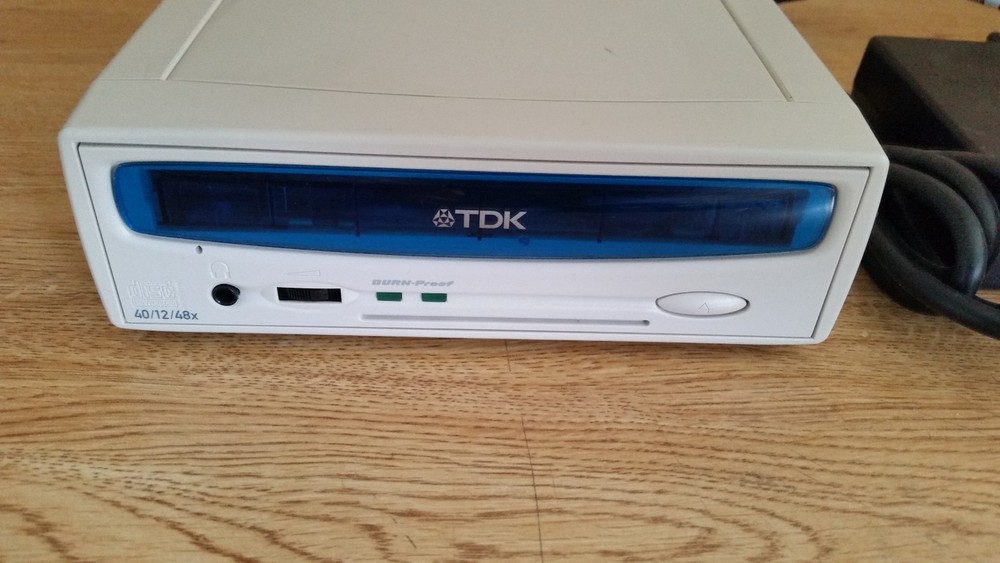 TDK UE-401248 USB External CD-RW Drive - Tested