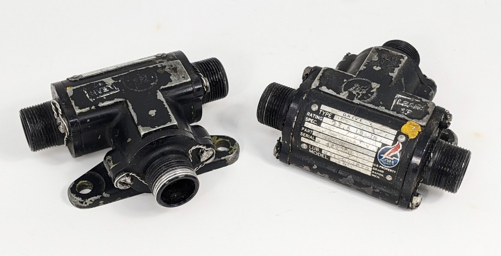 Gear Box T Drive / Lear / 761F / 38498 / PAIR (2)