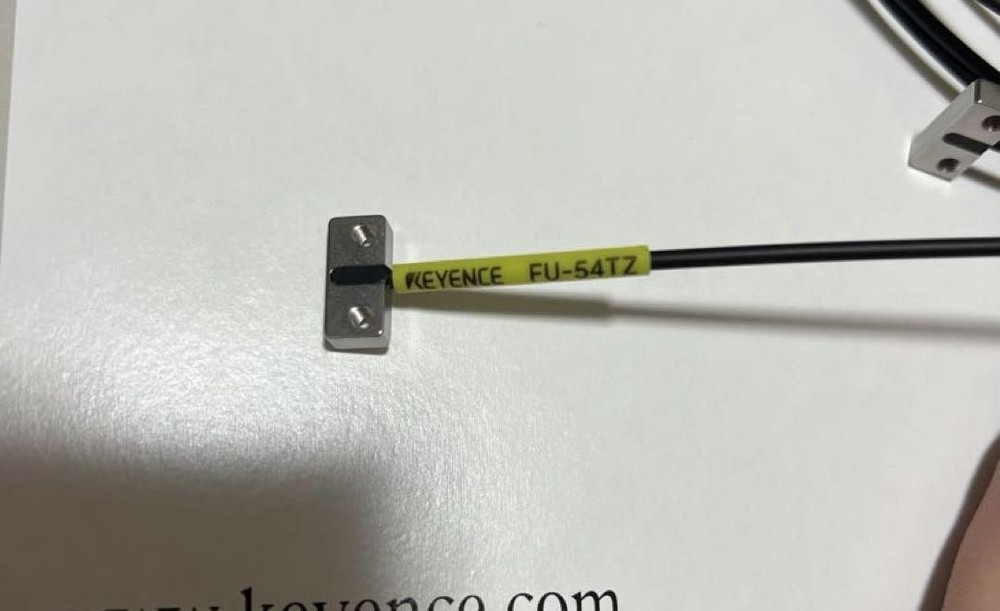 KEYENCE FU-54TZ NEW IN BOX