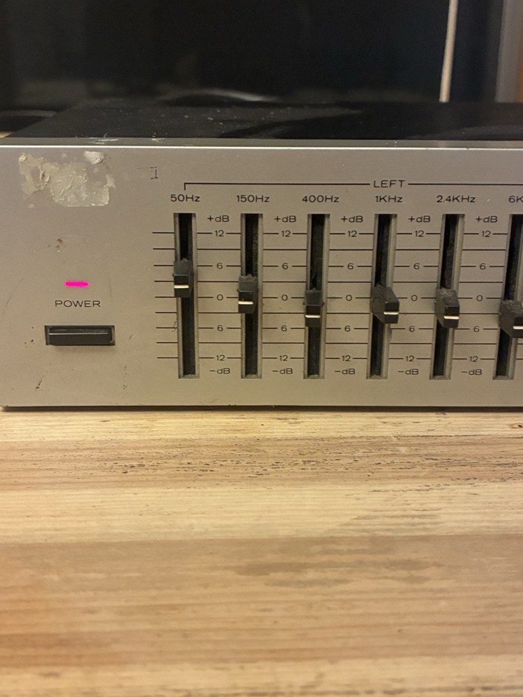 Realistic 7-Band Stereo Frequency Equalizer Model 31-1989 | Powers On | Untested
