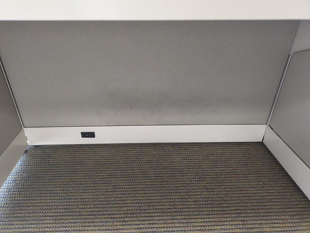 Office Cubicle Desks| Excellent Condition | Full SET!