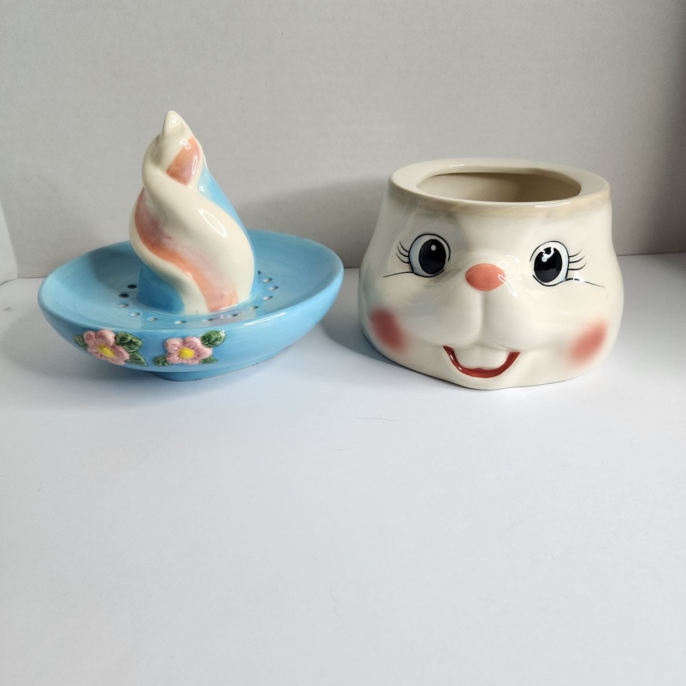 Cracker Barrel Bunny Rabbit Ceramic Citrus Juicer Reamer 2Piece Set Easter Decor