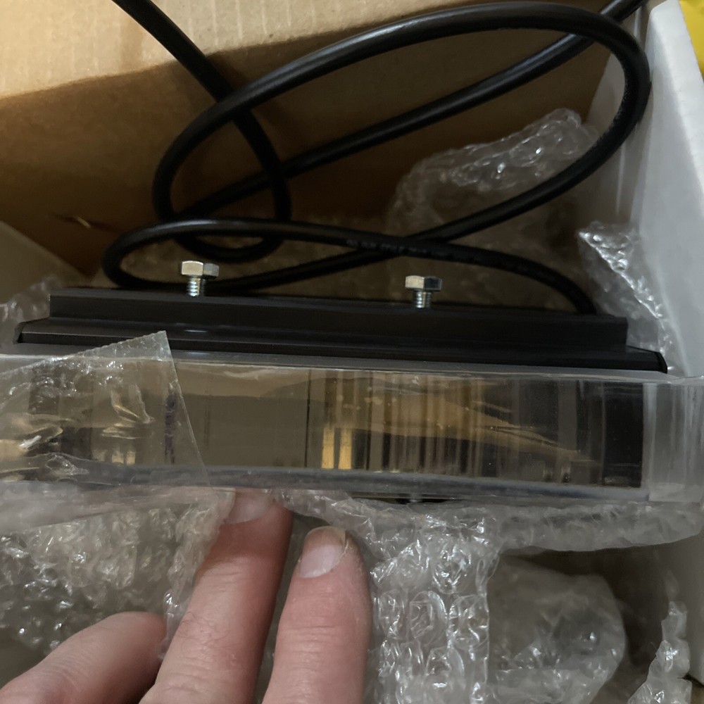 Advanced Illumination LL137F-06WHI24 Medium Intensity Line Light