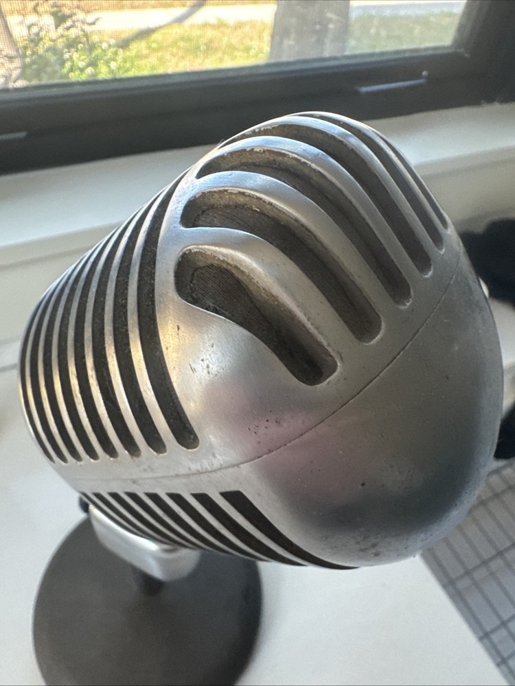 1940’s Vintage Shure 55 Fatboy Microphone, original element, Stand untested.
