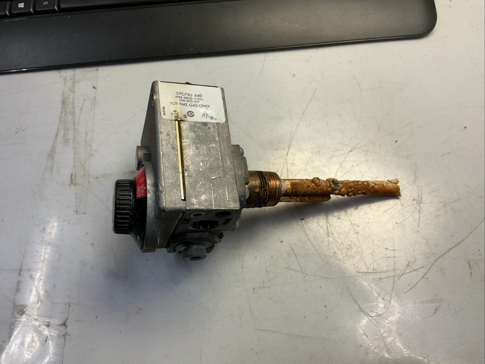 White-rodgers Water Heater Gas Valve Part # 37c73u 640 Free Shipping