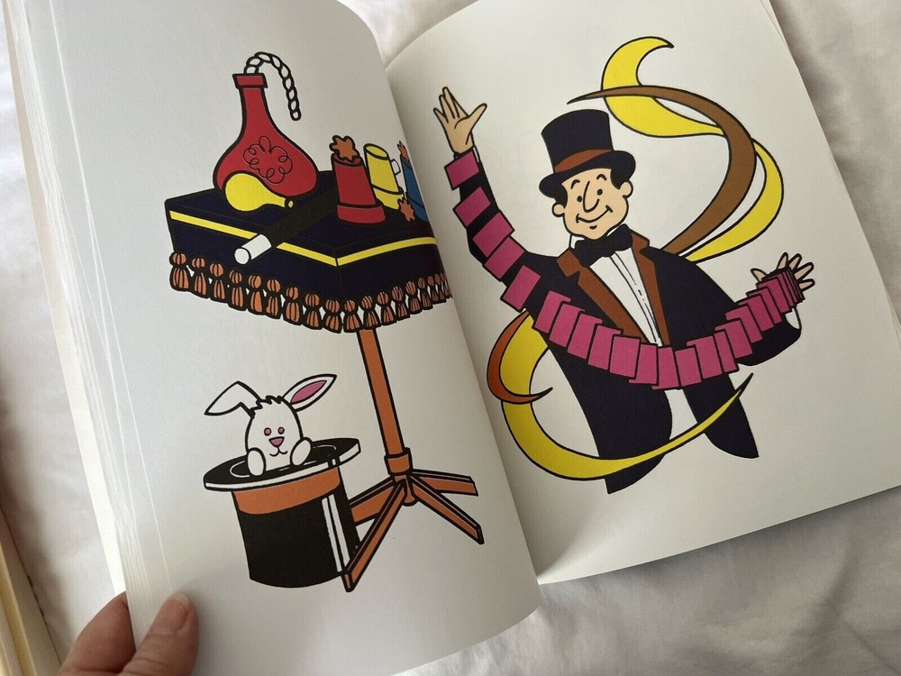 Magic Tricks "A Fun Magic Coloring Book" Small Version 5.5" x 4" Kid Size M4