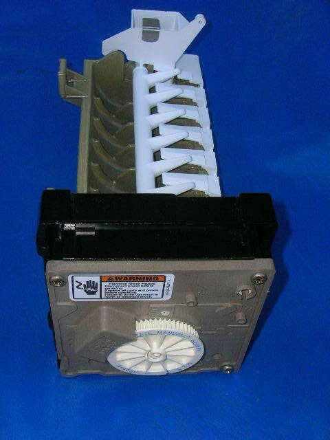 NEW genuine Norcold OEM #633324 ice maker + cover / 8 crescent cube / 120 volt