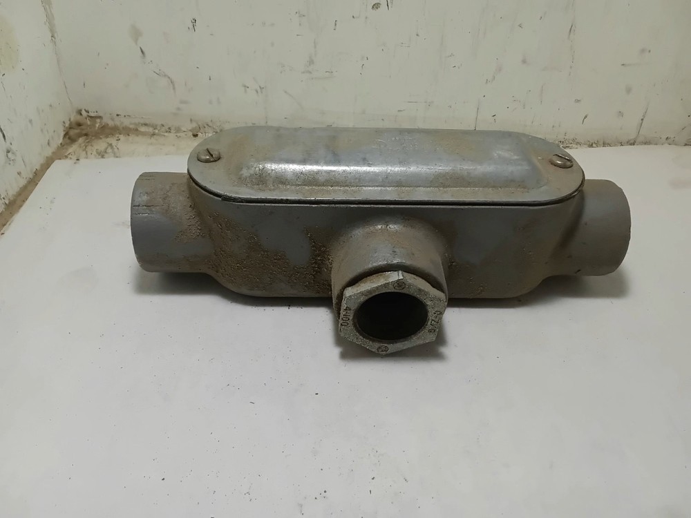 APPLETON MALL IRON FORM 35 UNILETS CONDUIT T200-M (E14D)