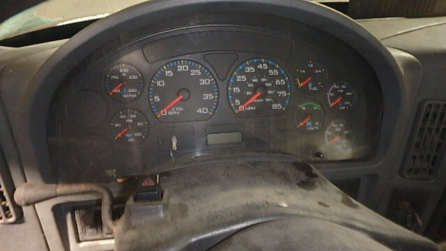 INTERNATIONAL 8600 2005: Instrument Cluster