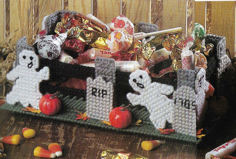 GHOSTS & GRAVES BASKET CANDY HALLOWEEN PLASTIC CANVAS PATTERN INSTRUCTIONS