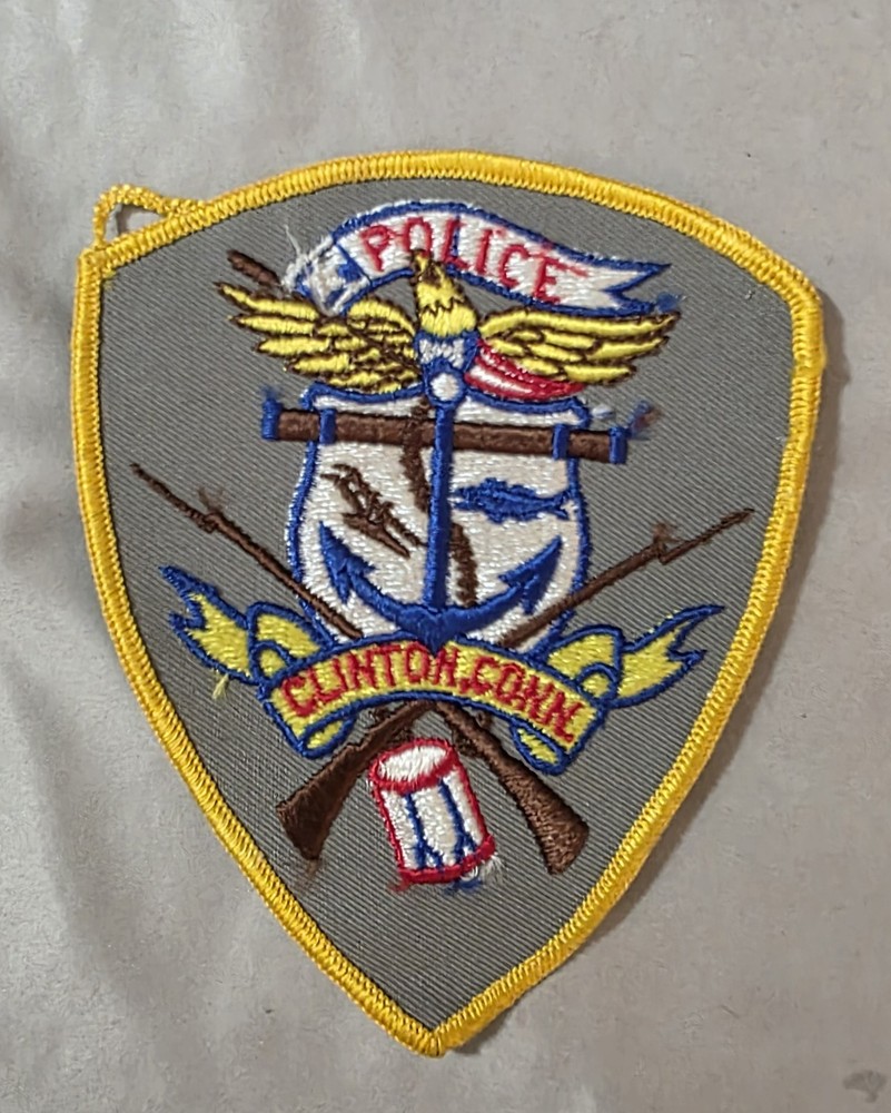 CONNECTICUT, CLINTON VINTAGE POLICE DEPT PATCH