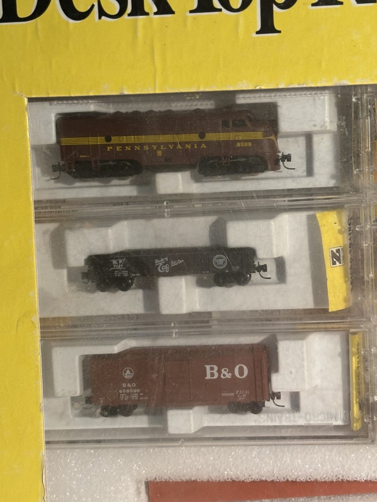 z scale Desk Top Railroad train set