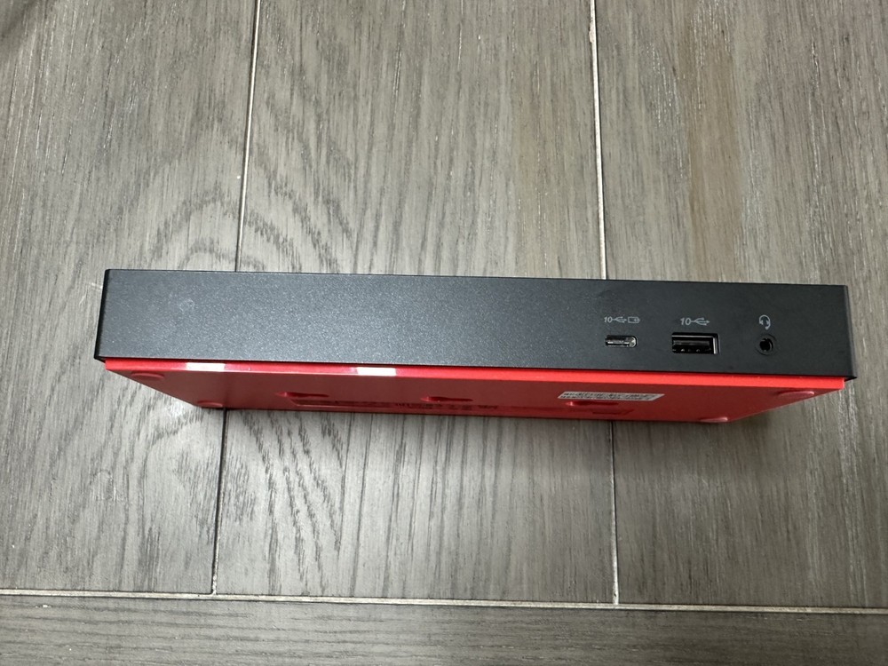 LENOVO THINK PAD UNIVERSAL THUNDERBOLT 4 DOCK