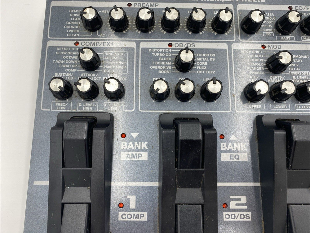 BOSS ME-80 Guitar Multiple Effects Pedal Board - Tested