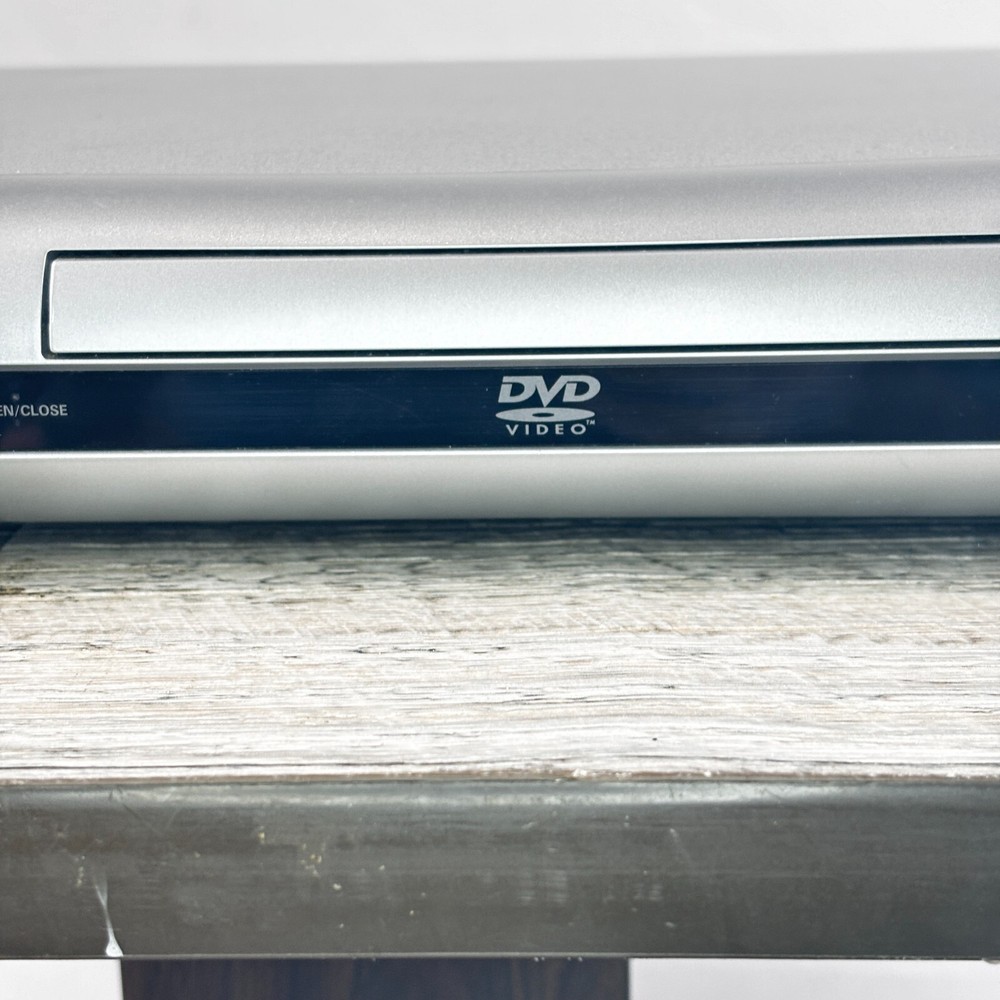 RCA DRC-105 NA Digital Video Disc (DVD) Player - Silver