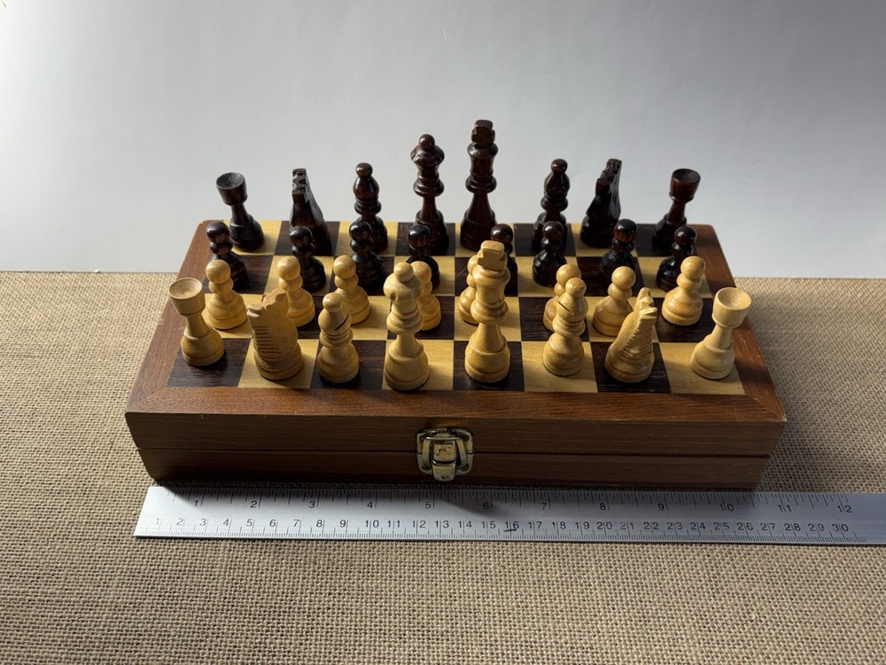 Vintage Wood Chess Set Folding Board Storage Box Complete **READ
