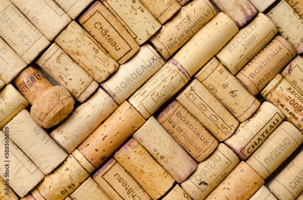 25 Used Wine Corks- Recycled / Used / Upcycled- Great Crafting Condition!