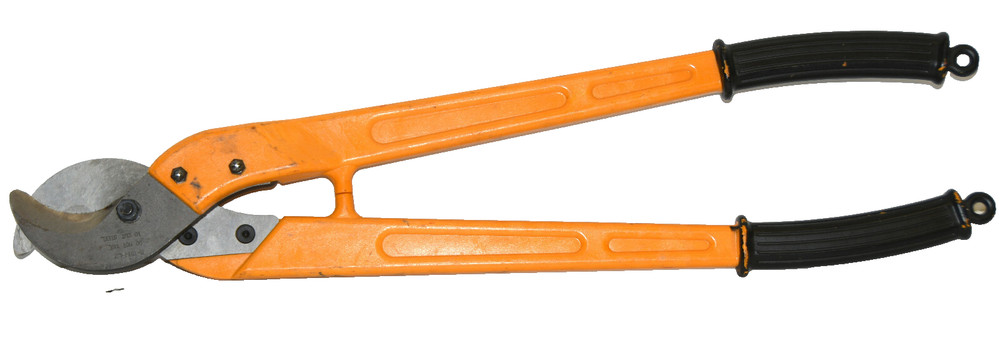 Klein Tools Standard Cable Cutter With Protective Rubber Sleeves