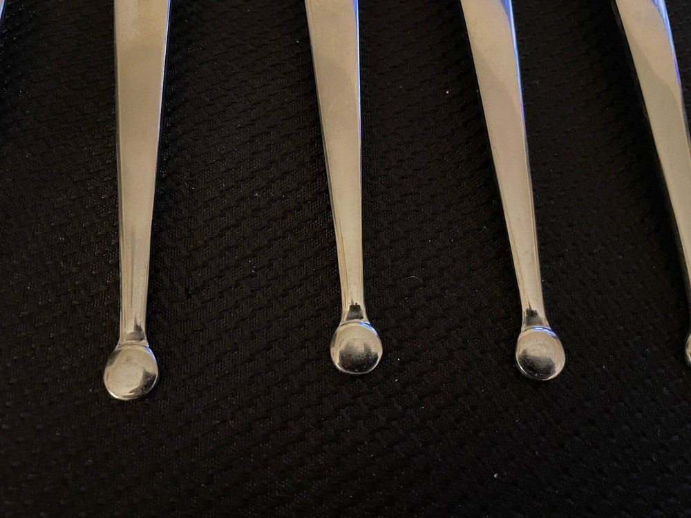 6 Pieces Post Modern Stainless Circle Tip Handle Korea 18/10