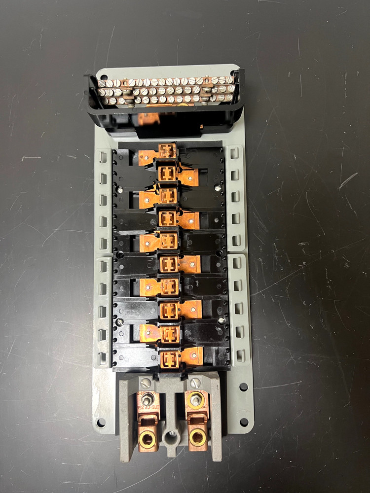 FPE FEDERAL PACIFIC ELECTRIC SINGLE PHASE MLO PANEL INTERIOR