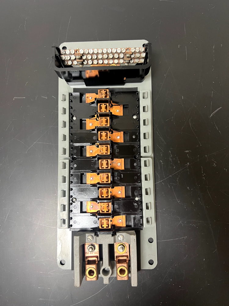 FPE FEDERAL PACIFIC ELECTRIC SINGLE PHASE MLO PANEL INTERIOR