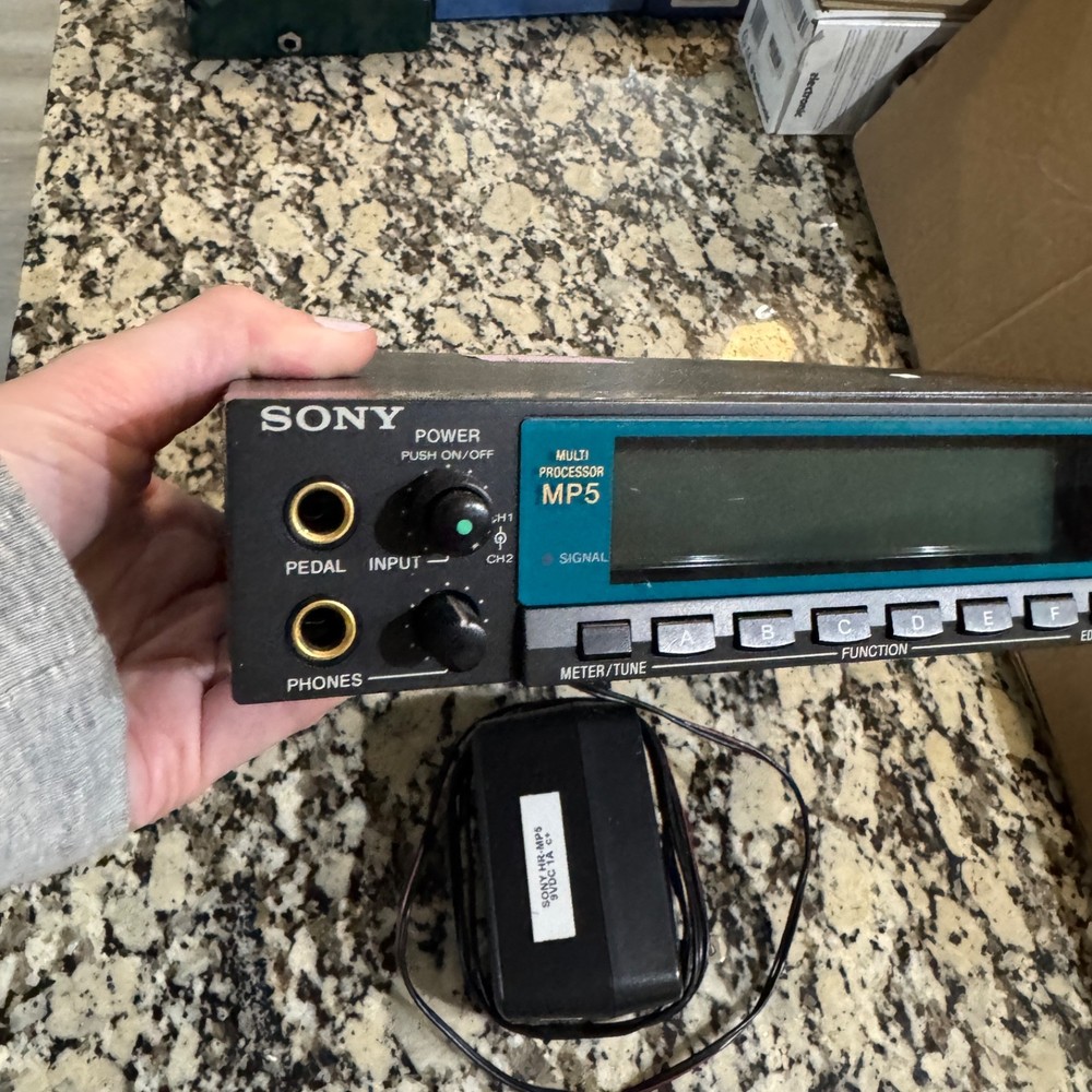 Sony HR-MP5 Guitar Multi-Effects Processor (Vintage Rack Unit)