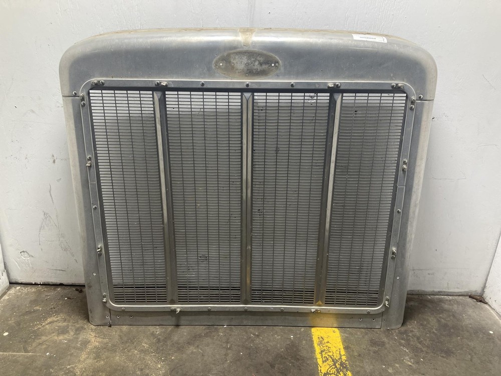 1987-2004 Peterbilt 378 Grille - Used