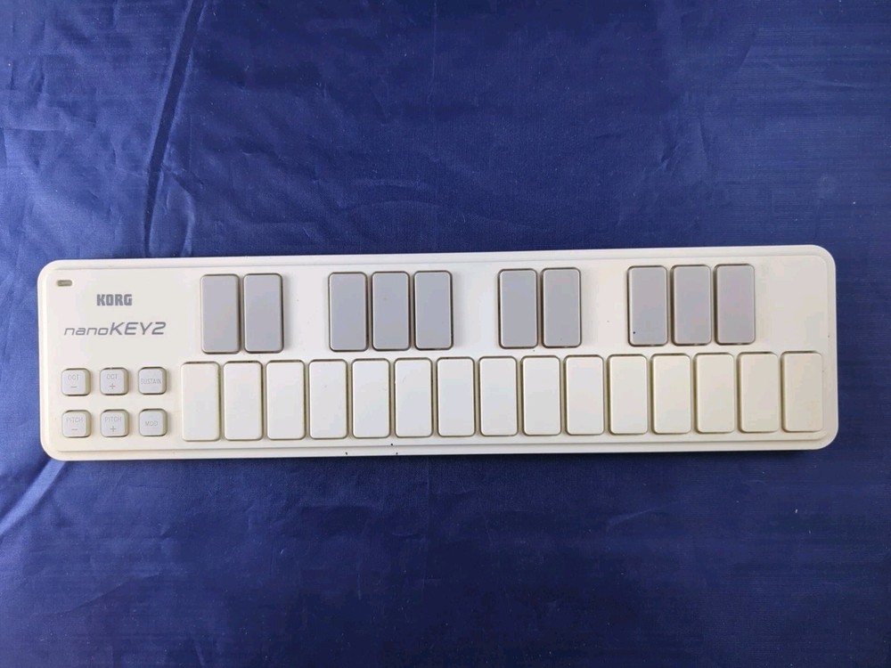 Korg nanoKEY2 Slim-Line USB Keyboard, Untested, Missing USB Cable