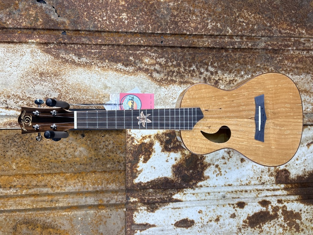 Snail Spalted Maple Gloss Concert Ukulele