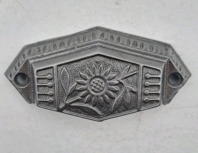 Antique Bin Pull Sunflower Drawer Cabinet Pull Old Vintage Iron Handle Hardware