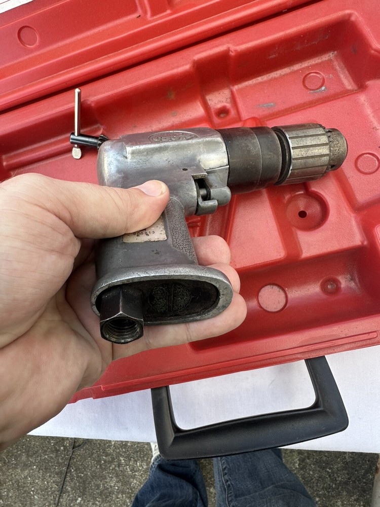 MAC TOOLS HEAVY DUTY PNEUMATIC REVERSIBLE AIR DRILL #AD800 W/case